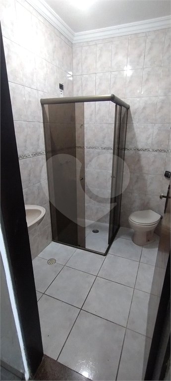 Sobrado à venda com 4 quartos, sendo 1 suíte, em Vila Nivi, São Paulo, SP