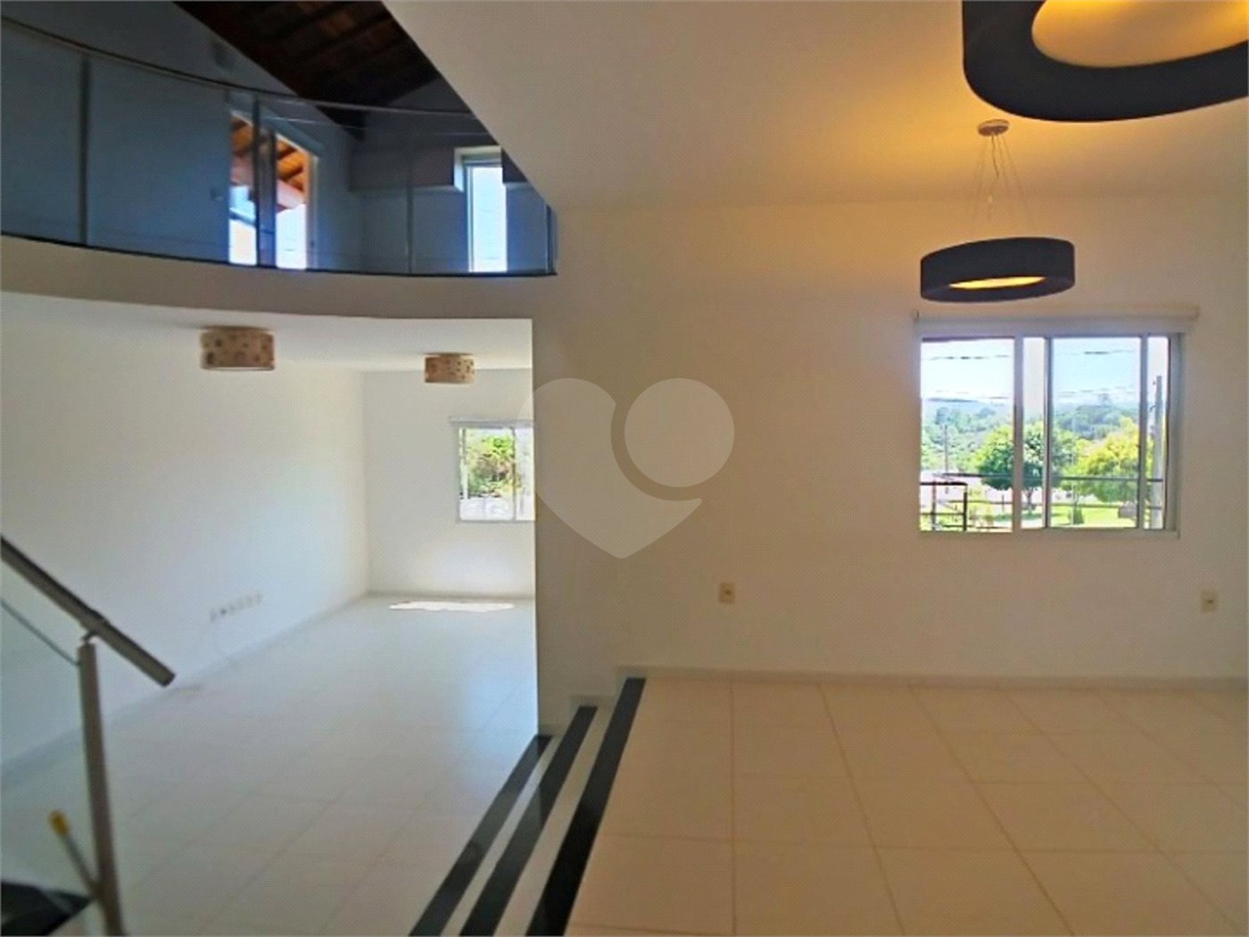 Casa à venda com 3 suítes no condomínio Terras de São Francisco, Vinhedo - SP