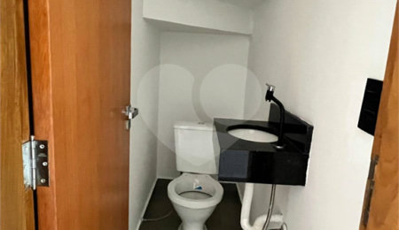 Sobrado à venda com 3 quartos, sendo 1 suíte,  em Vila Babilônia, São Paulo, SP