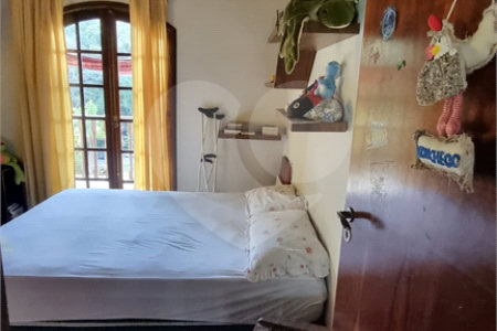 Casa à venda com 4 quartos, sendo 2 suítes, no condomínio Aruã Eco Park, Mogi das Cruzes - SP