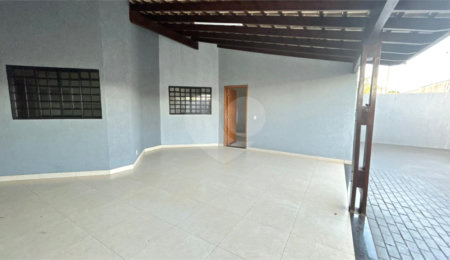 Casa à venda com 3 quartos, sendo 1 suíte,  em Ipê, Três Lagoas, MS