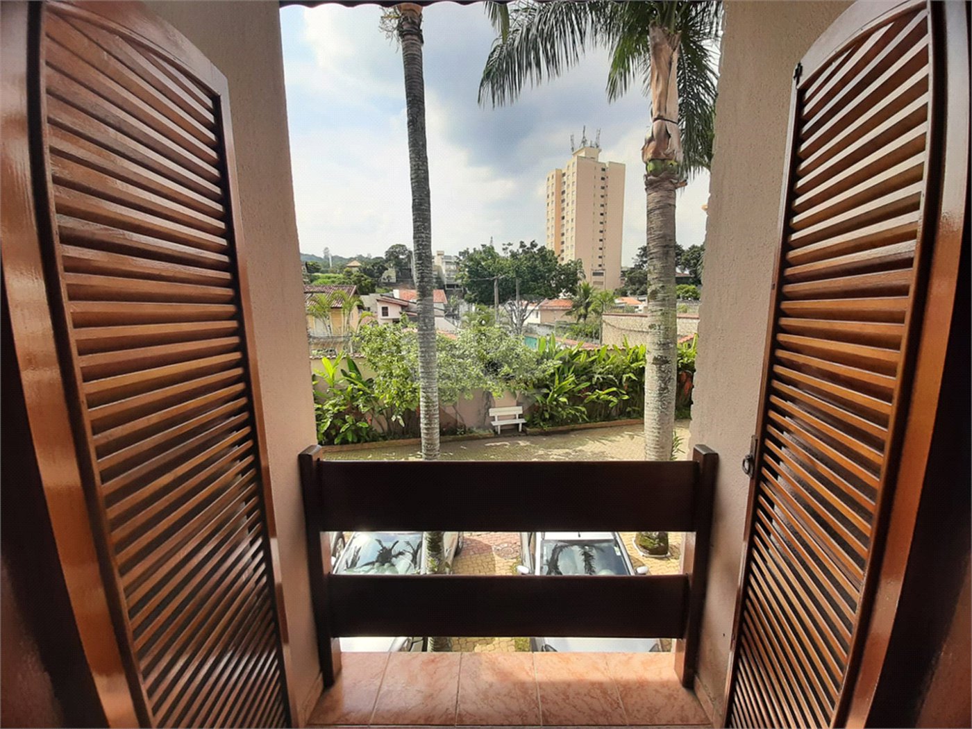Casa à venda com 3 quartos, sendo 1 suíte, no condomínio Cantareira Park, São Paulo - SP