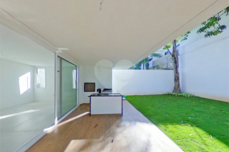Casa à venda com 4 quartos, sendo 3 suítes,  em Jardim Marajoara, São Paulo, SP