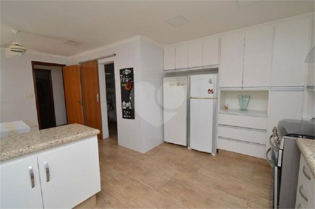Casa à venda com 5 quartos, sendo 2 suítes, em Vila Galvão, Guarulhos, SP