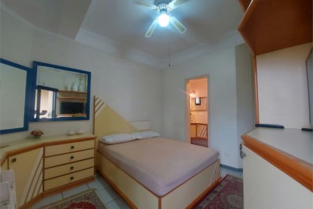 Apartamento Residencial à venda, Enseada, Guarujá - AP0517.