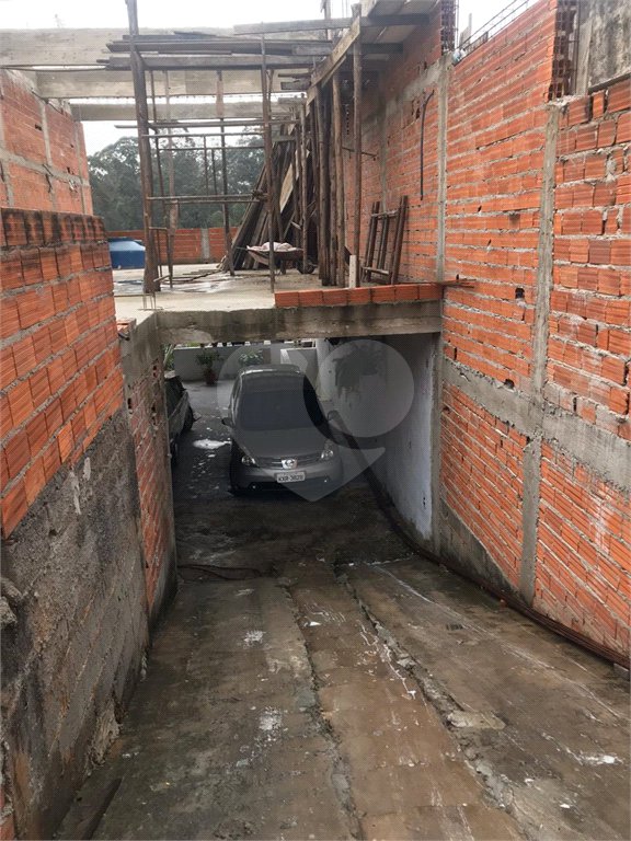 Sobrado à venda com 3 quartos, sendo 1 suíte, em Jaraguá, São Paulo, SP