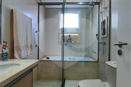 Apartamento à venda com 3 suítes em Jardim Marajoara, São Paulo, SP