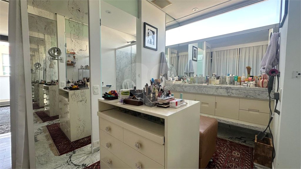 Apartamento à venda com 3 quartos, sendo 2 suítes, em Jardim Paulista, São Paulo, SP