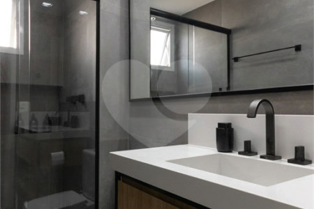 Apartamento à venda com 3 quartos, sendo 1 suíte,  em Alto da Lapa, São Paulo, SP