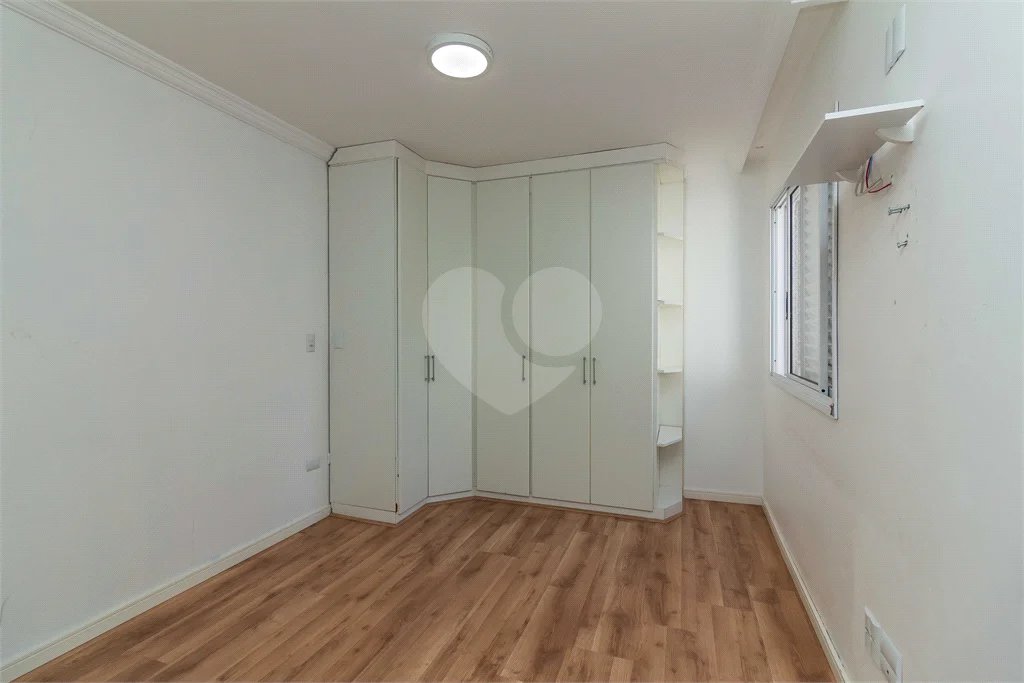 Casa à venda com 3 quartos, sendo 2 suítes,  no condomínio Sagres, São Paulo - SP