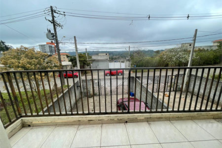 Sobrado à venda com 2 quartos, sendo 1 suíte, em Loteamento Jardim do Sol (mailasqui), São Roque, SP