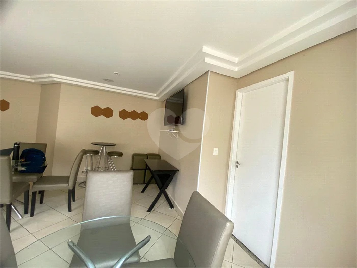 Apartamento à venda com 3 quartos, sendo 1 suíte, em Vila Maria Alta, São Paulo, SP