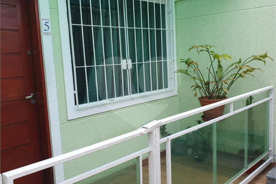 Casa à venda com 2 suítes no condomínio Residencial Maracujás, São Paulo - SP