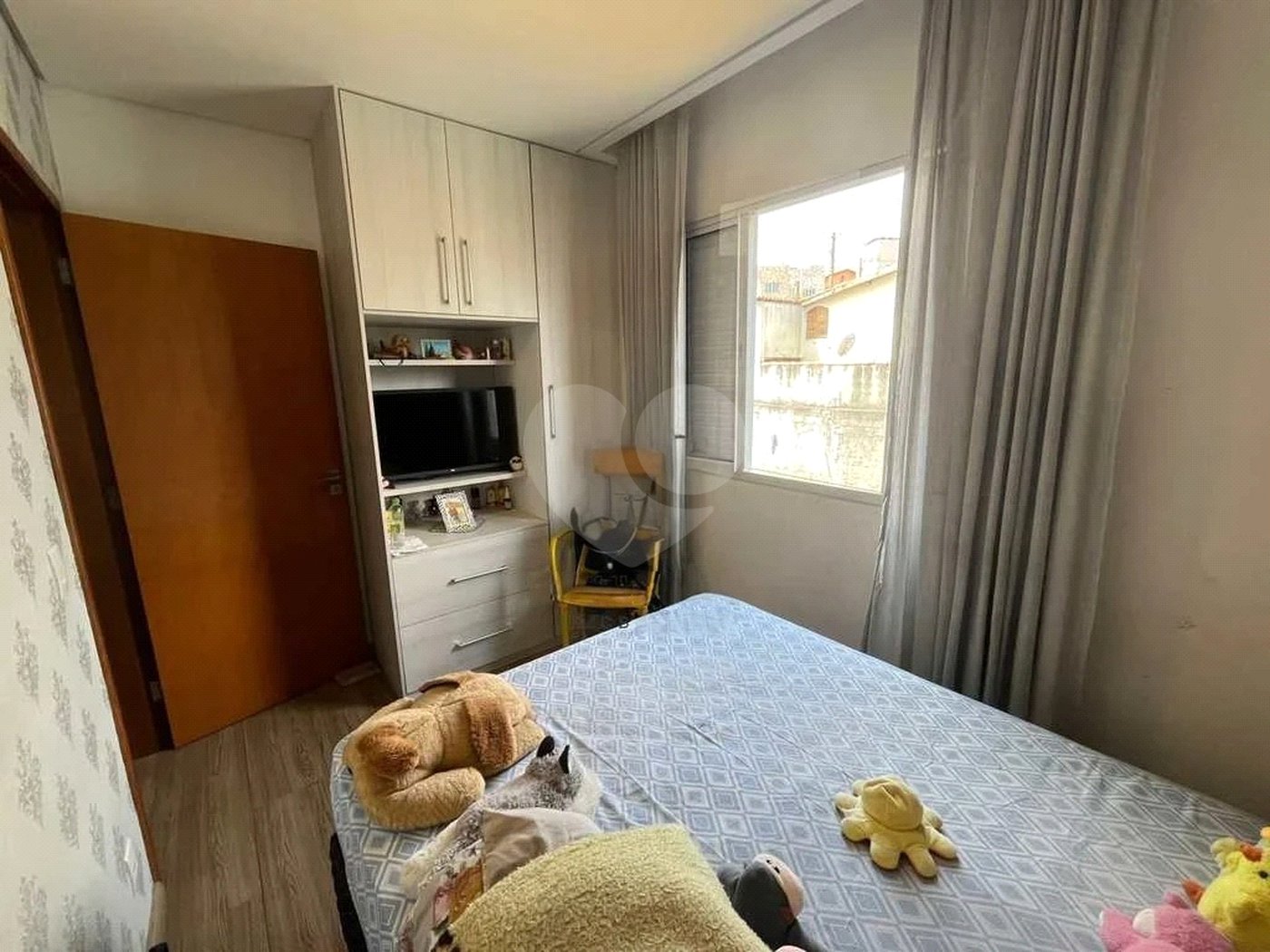 Sobrado à venda com 3 quartos, sendo 1 suíte,  em Vila Nova Cintra, Mogi das Cruzes, SP