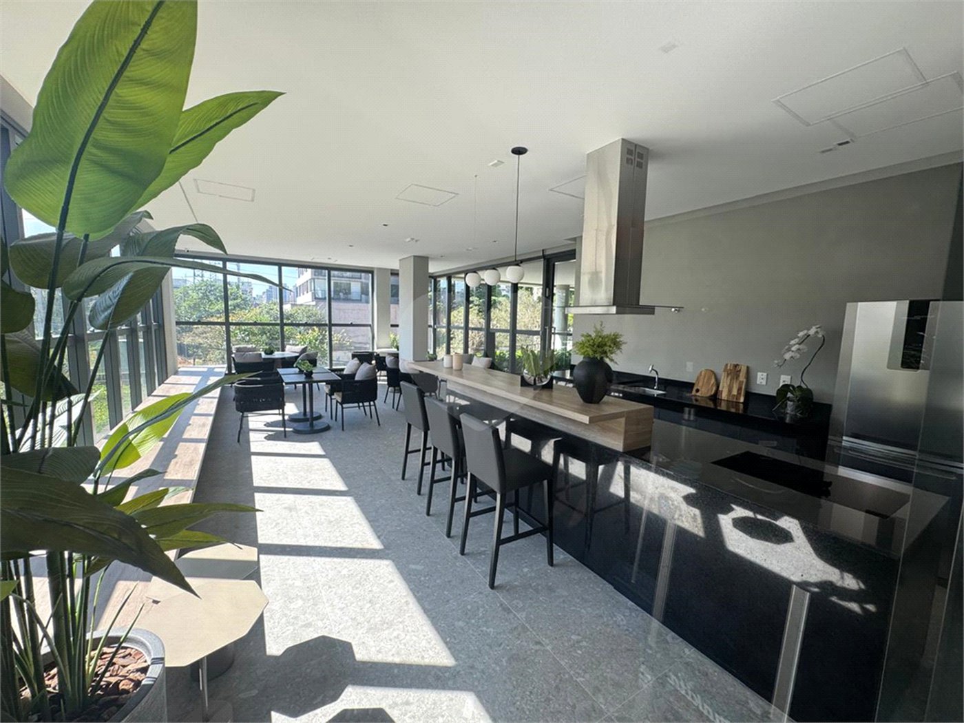 Apartamento à venda com 3 suítes em Brooklin Paulista, São Paulo, SP