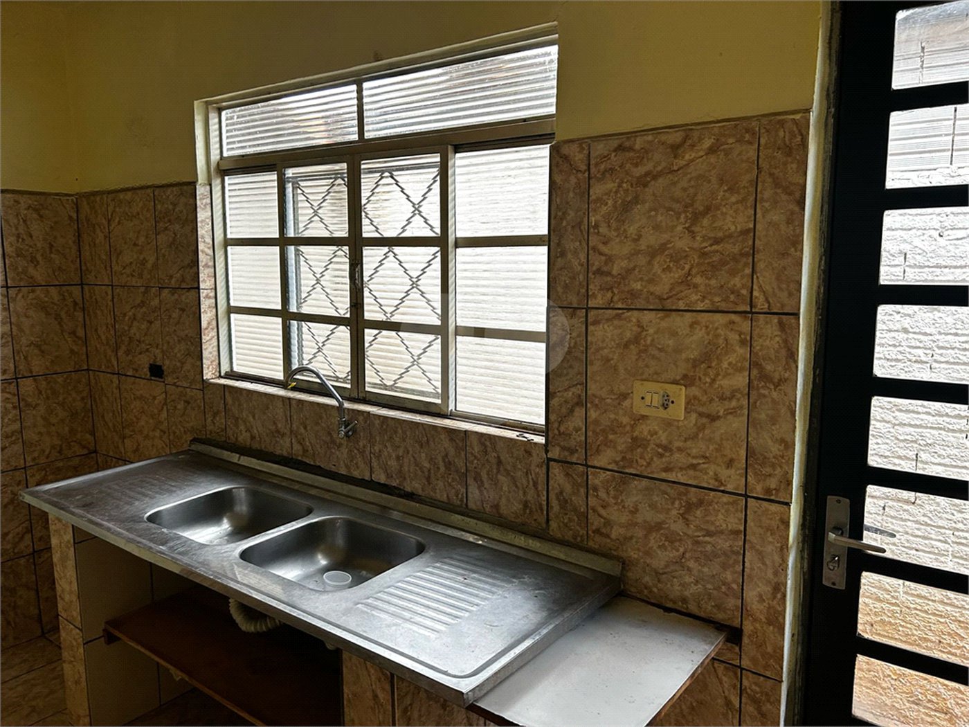 Casa à venda com 2 quartos em Jardim Fogaça, Itapetininga, SP