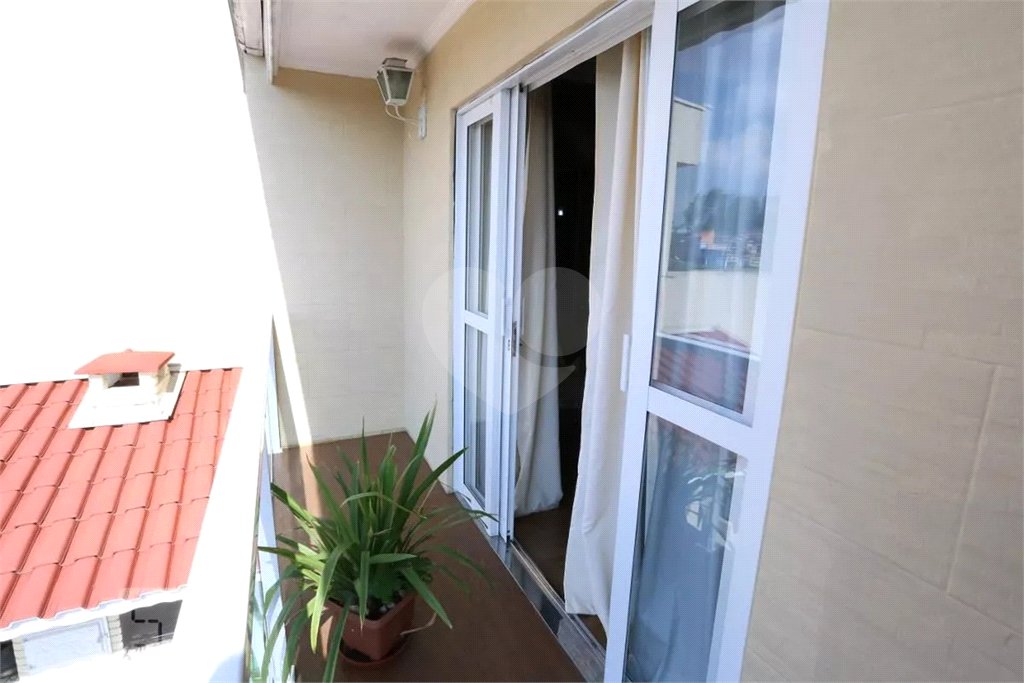 Sobrado à venda com 6 quartos, sendo 5 suítes, em Vila Paranaguá, São Paulo, SP