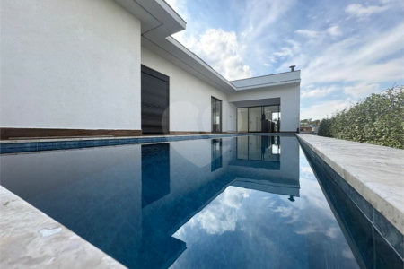 Casa à venda com 3 suítes no condomínio Alphaville Castello, Itu - SP