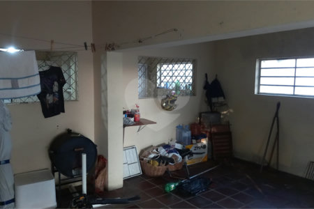Casa à venda ou para alugar com 4 quartos, sendo 1 suíte, no Centro, Vinhedo, SP