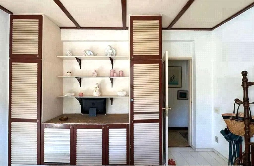 Cobertura à venda com 4 quartos, sendo 1 suíte,  em Copacabana, Rio de Janeiro, RJ