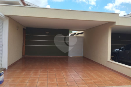 Casa à venda com 3 quartos, sendo 1 suíte,  no condomínio Vila Aracoara, Araraquara - SP