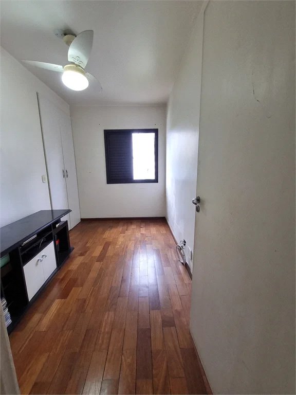 Apartamento à venda com 3 quartos, sendo 1 suíte, em Jardim Londrina, São Paulo, SP