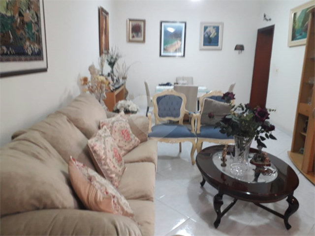Casa à venda com 6 quartos, sendo 2 suítes,  em Tatuapé, São Paulo, SP
