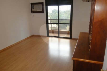 Apartamento à venda com 4 suítes em Vila Andrade, São Paulo, SP
