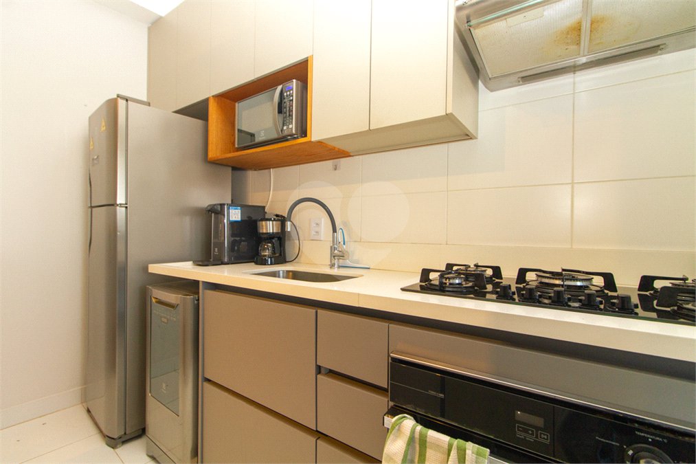 Apartamento para alugar com 2 quartos, sendo 1 suíte, em Pinheiros, São Paulo, SP