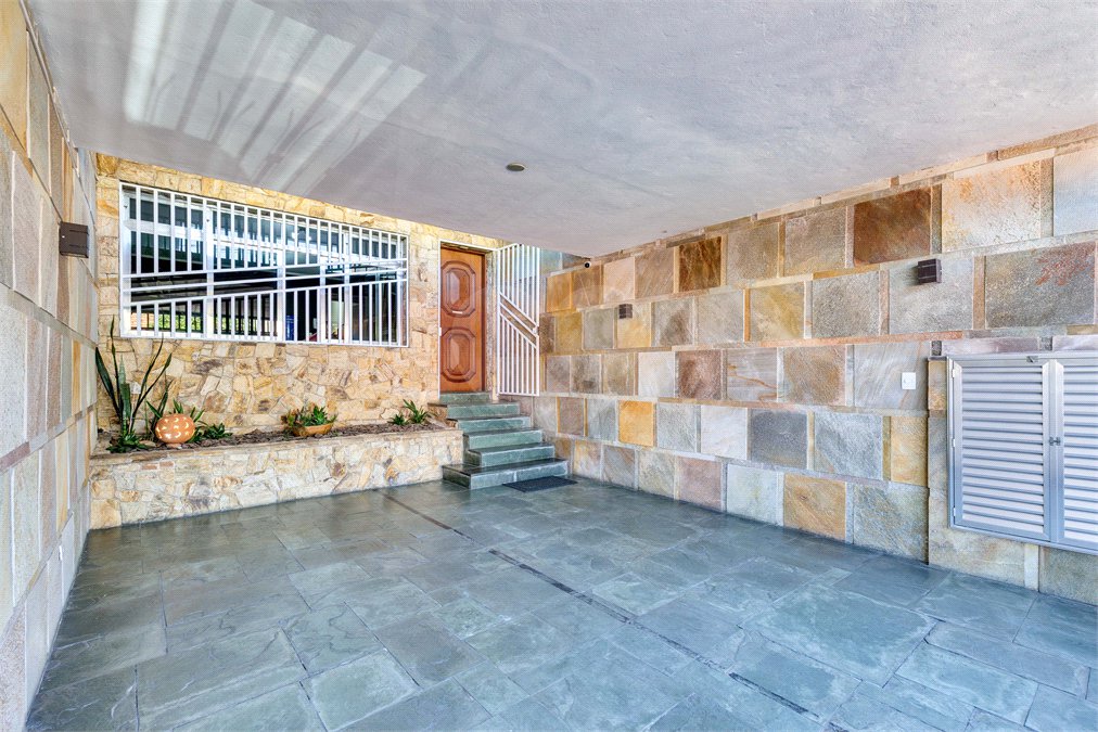 Casa à venda com 3 quartos, sendo 1 suíte, em Vila Arriete, São Paulo, SP