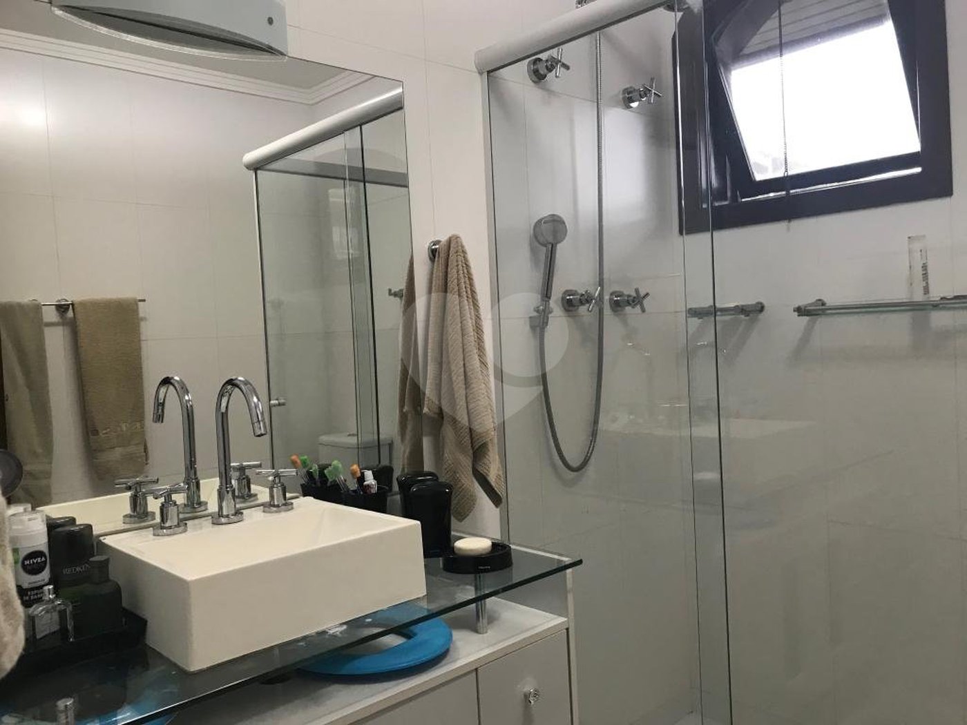 Casa à venda com 5 quartos, sendo 2 suítes,  em Jardim Everest, São Paulo, SP