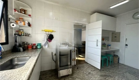 Apartamento para alugar com 3 quartos, sendo 1 suíte, em Vila Andrade, São Paulo, SP