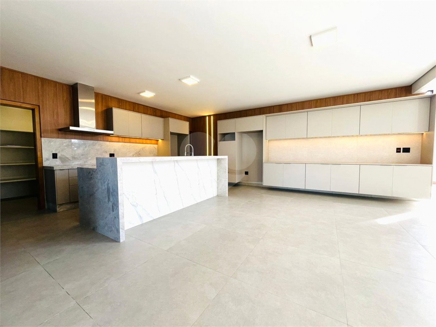 Casa à venda com 4 suítes no condomínio Saint Patrick, Sorocaba - SP