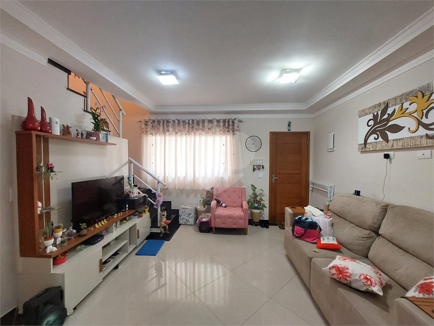 Casa à venda com 3 quartos, sendo 2 suítes,  em Jardim Lallo, São Paulo, SP