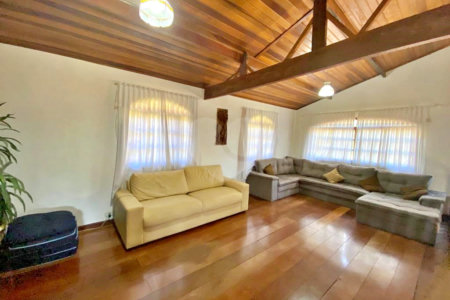 Chácara à venda com 3 quartos, sendo 1 suíte,  em Monterrey, Louveira, SP