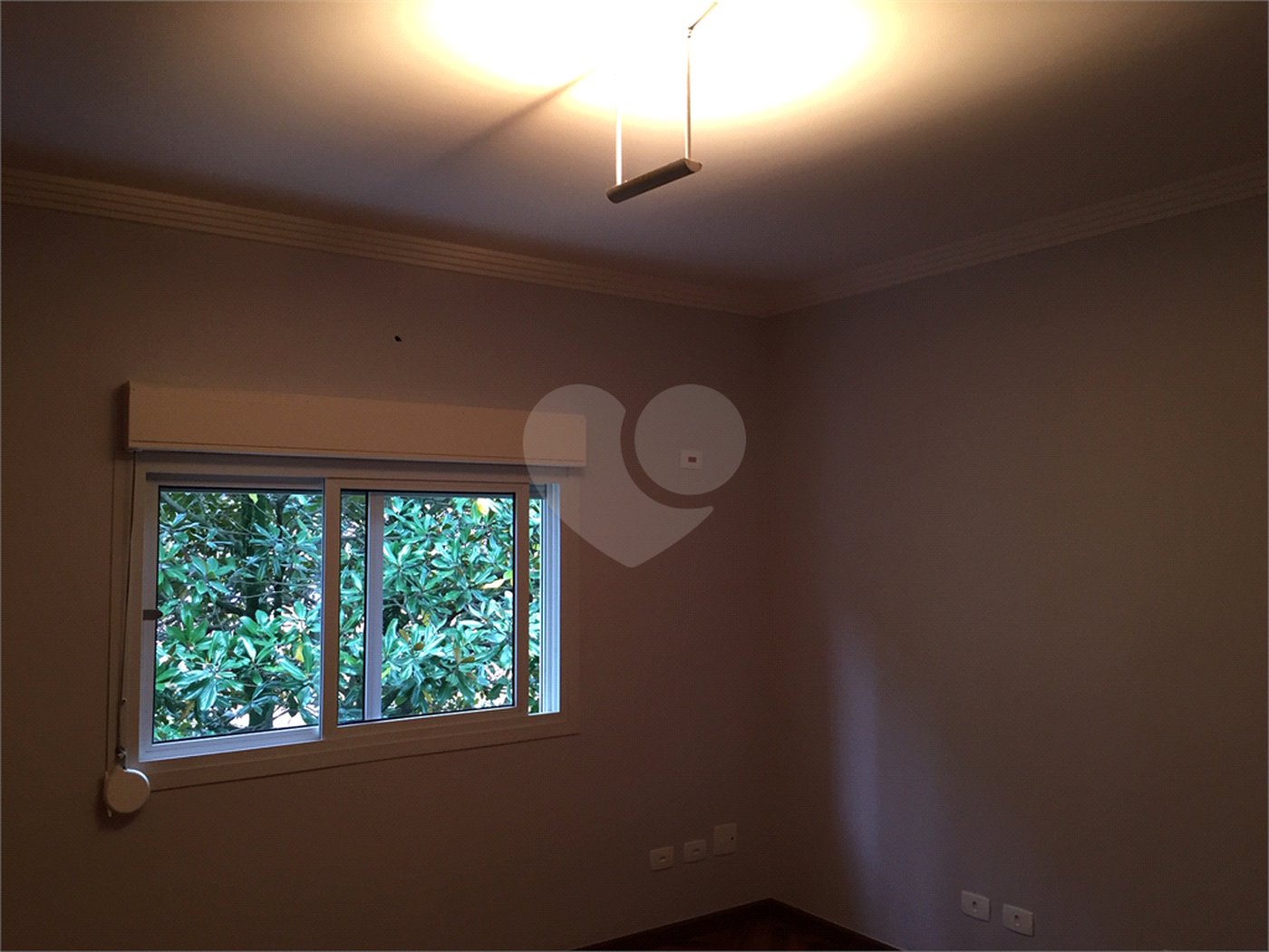 Casa à venda com 4 quartos, sendo 2 suítes, no condomínio Residencial Morumbi, São Paulo - SP