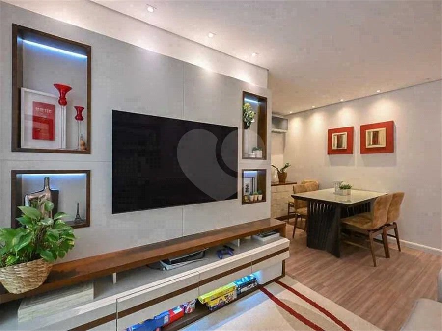 Apartamento à venda com 3 quartos, sendo 1 suíte,  em Vila Andrade, São Paulo, SP