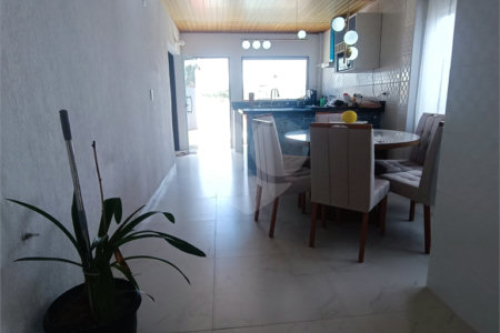 Casa à venda com 3 quartos, sendo 1 suíte, em Caminho de Búzios, Cabo Frio, RJ