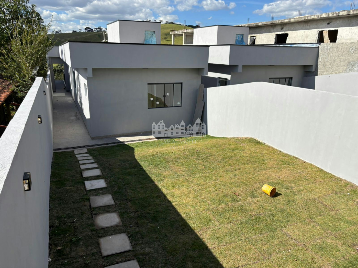 Casa à venda com 2 quartos, sendo 1 suíte, em Nova Suissa, Piracaia, SP