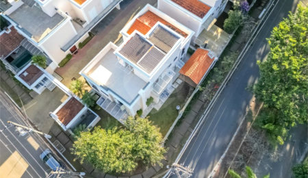 Casa à venda com 4 quartos, sendo 2 suítes,  no condomínio Stephanie, São Paulo - SP