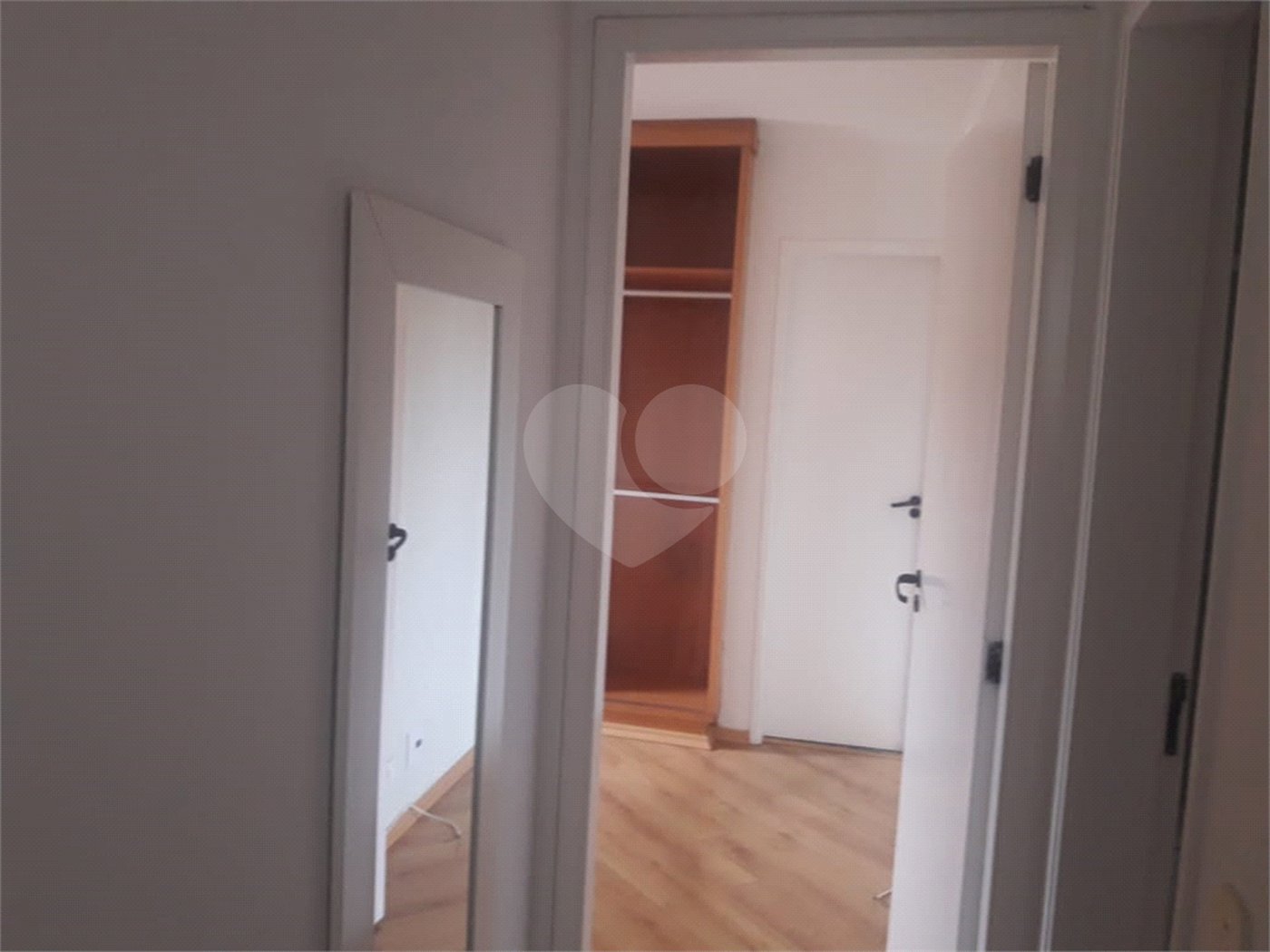 Apartamento à venda com 3 quartos, sendo 1 suíte,  em Parada Inglesa, São Paulo, SP