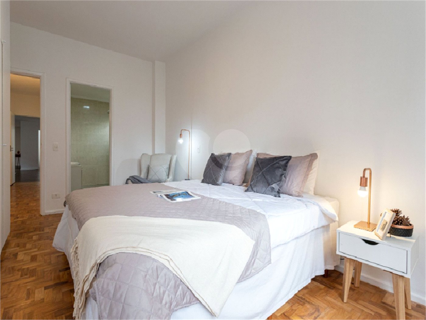 Apartamento à venda com 3 quartos, sendo 1 suíte, em Itaim Bibi, São Paulo, SP