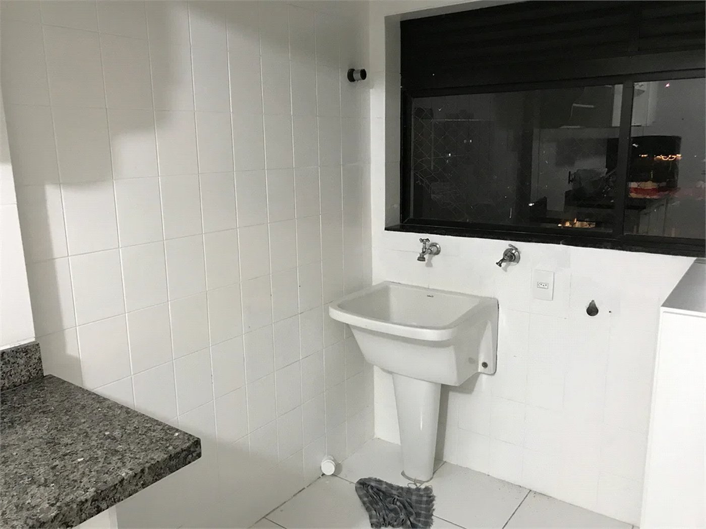Apartamento à venda com 3 quartos, sendo 1 suíte,  em Fazenda Morumbi, São Paulo, SP