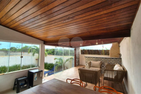 Casa à venda com 3 quartos, sendo 1 suíte, em Rasa, Armação dos Búzios, RJ