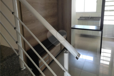 Sobrado à venda ou para alugar com 2 suítes em Jardim Nely, Indaiatuba, SP
