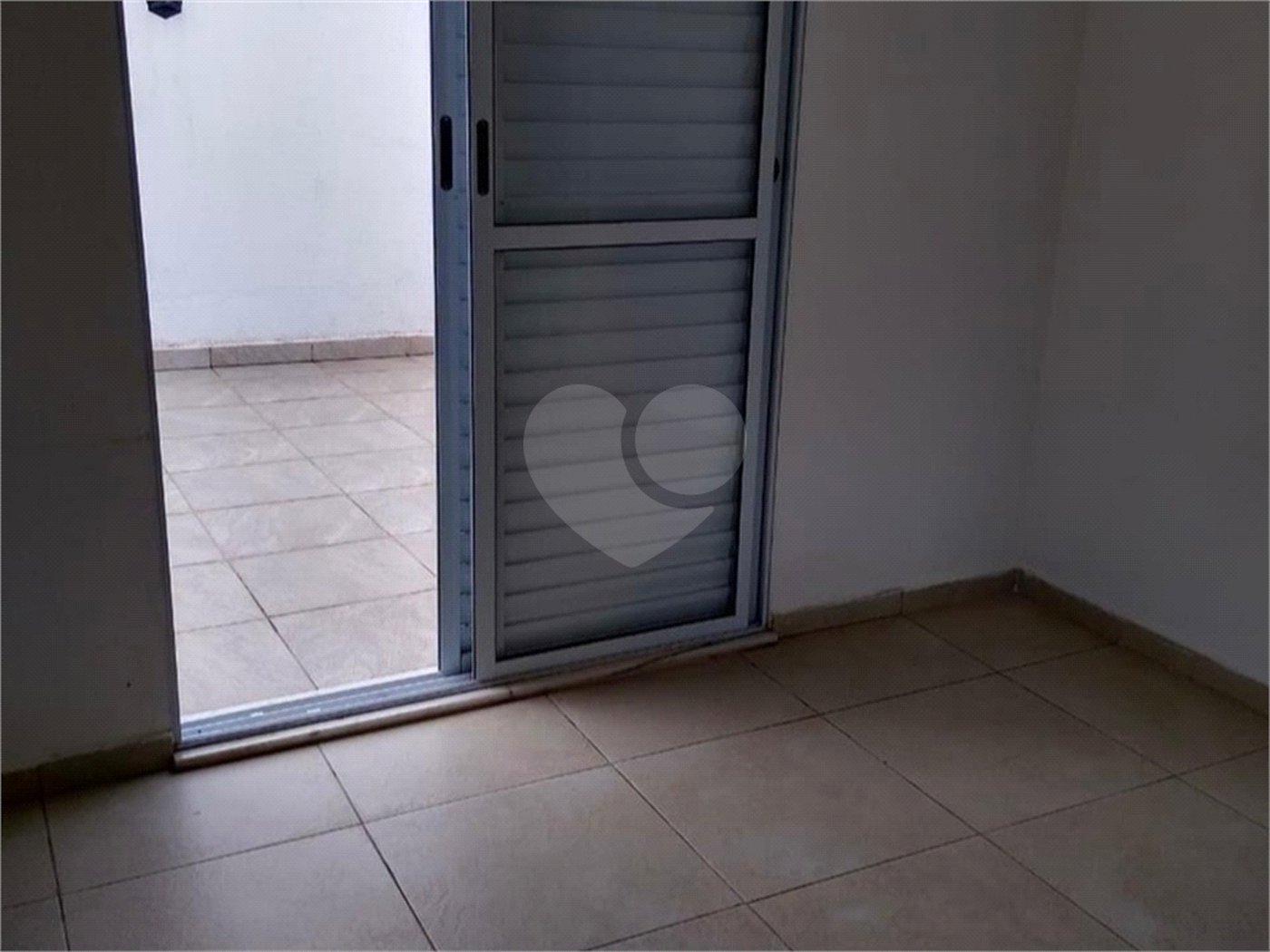 Casa à venda com 3 quartos, sendo 1 suíte, no condomínio Villagio Milano, Sorocaba - SP