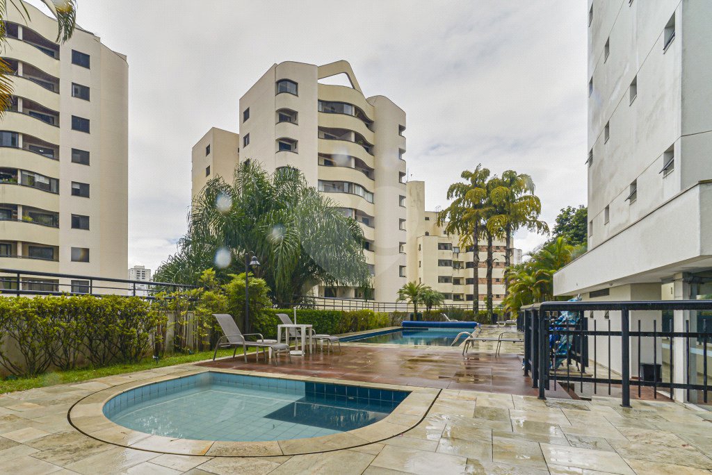 Duplex à venda com 4 quartos, sendo 2 suítes, em Vila Suzana, São Paulo, SP