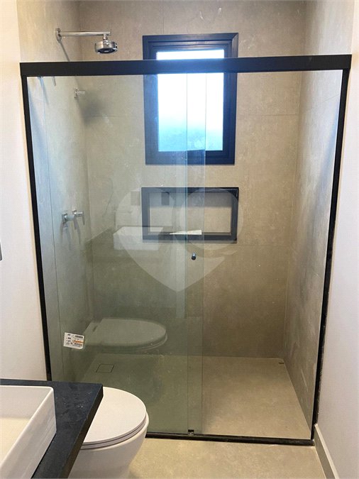 Casa à venda com 4 quartos, sendo 3 suítes, no condomínio Recanto dos Paturis, Vinhedo - SP
