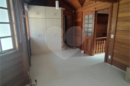Casa à venda com 3 quartos, sendo 1 suíte, no condomínio Bosque de Greviléa, Vinhedo - SP