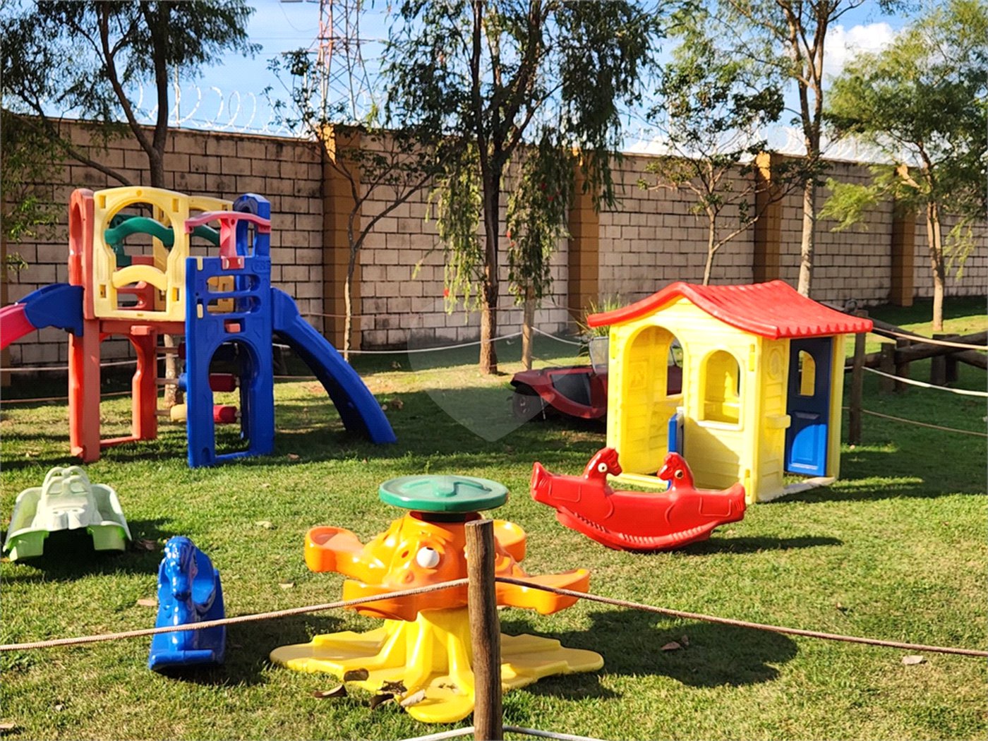 Casa à venda com 3 suítes em Residencial Campos de Piemonte, Araraquara, SP